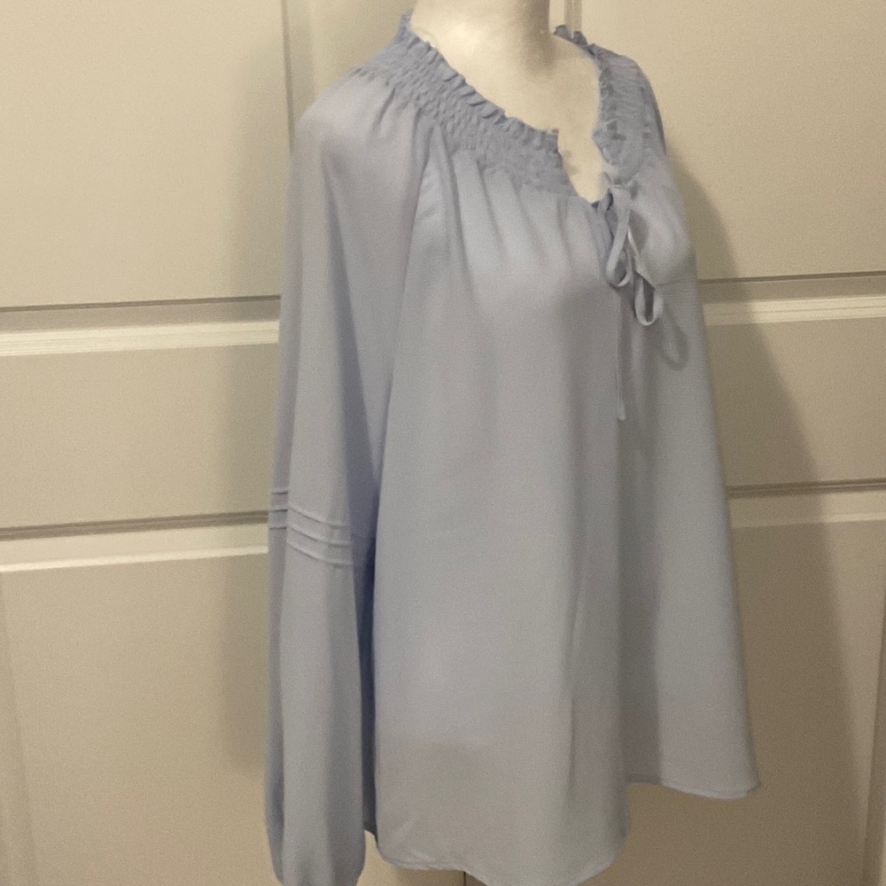 Social Standard by Sanctuary Light Blue Women's Top. XL - Picture 3 of 7